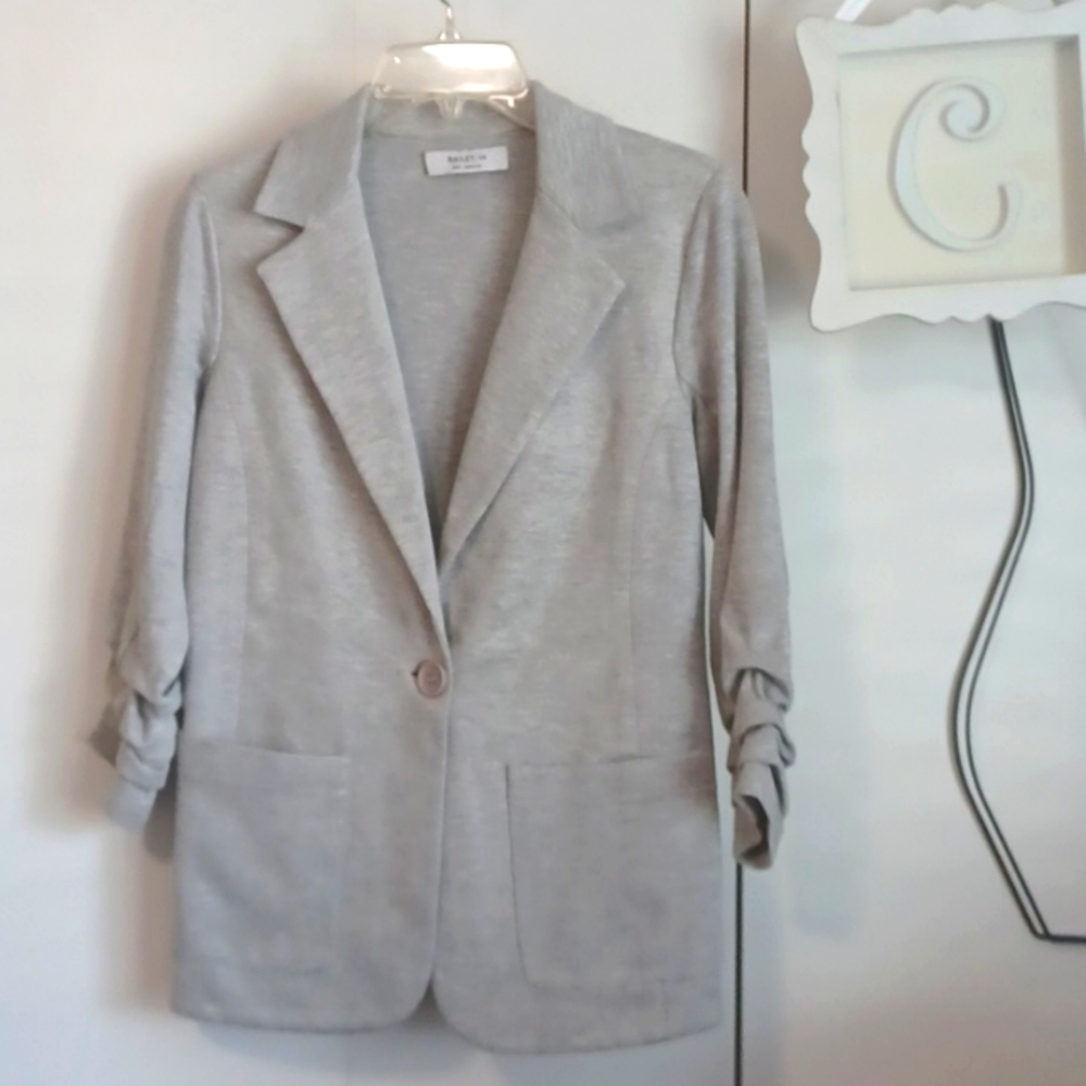 Bailey 44, Gray one button blazer with ruched sleeves. SZ S